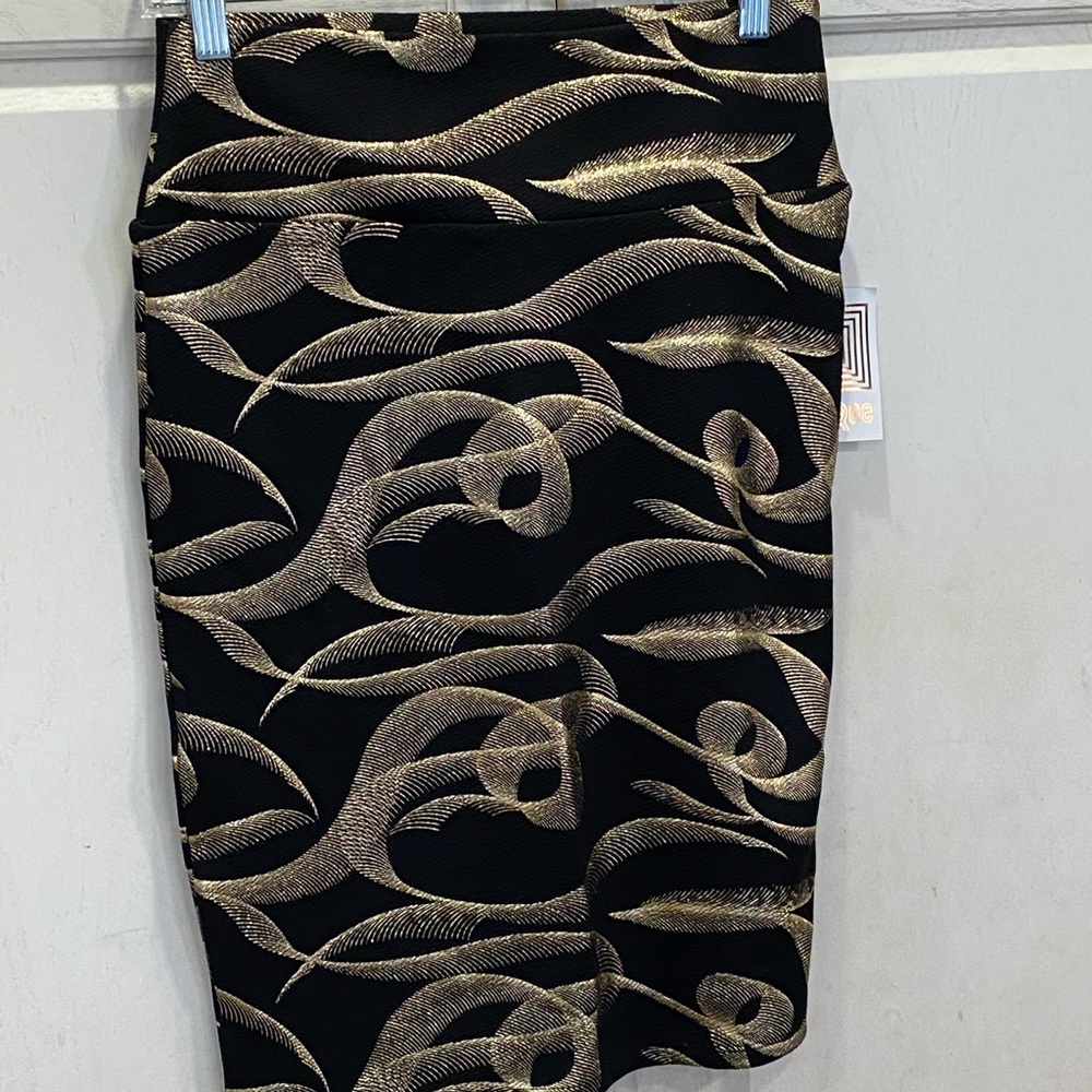 LuLaRoe Elegant Cassie Small NEW with Tags